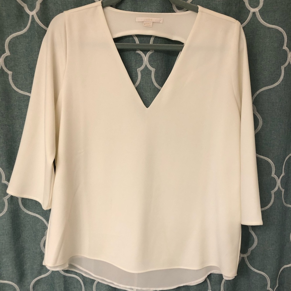 C&E White V-neck blouse